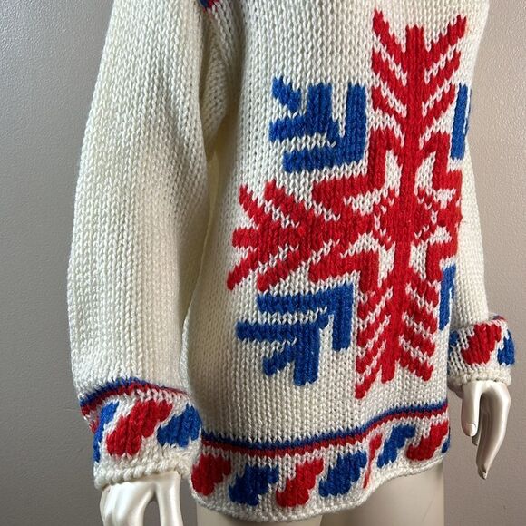 Beautiful hand knitted vintage style sweater size small oversized snow flake - Picture 5 of 9